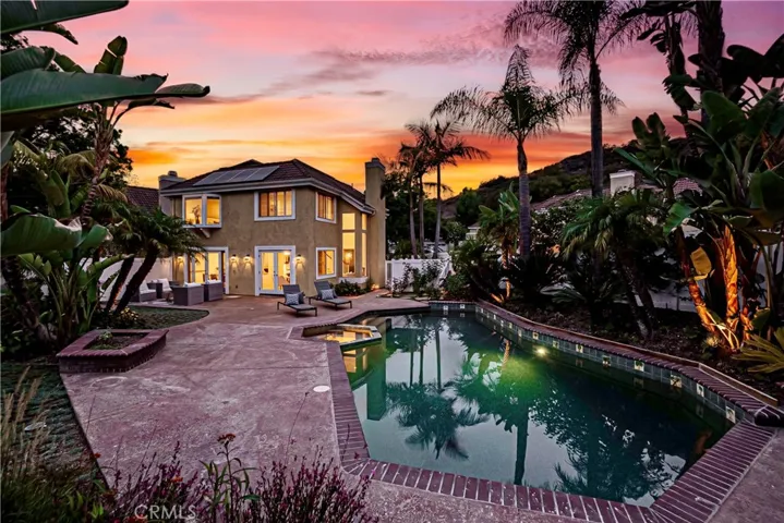 Discover this picture perfect California Cove residence in one of the most desirable neighborhoods of Laguna Beach, bringing you everything you've been searching for in a home.