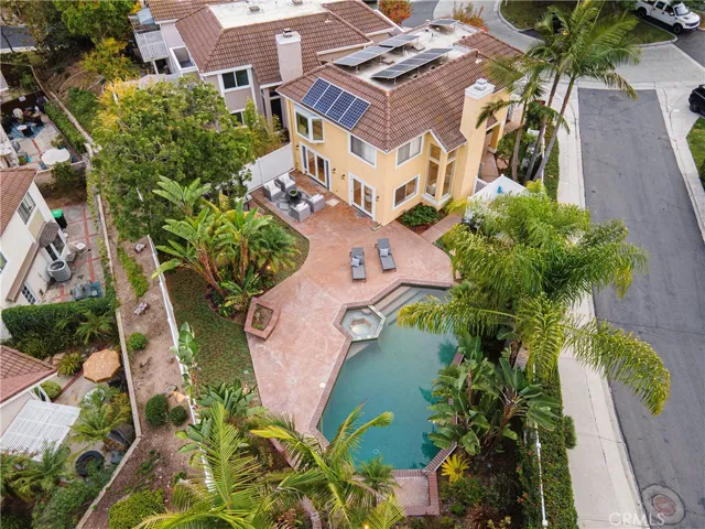 25 La Costa Court, Laguna Beach, California 92651