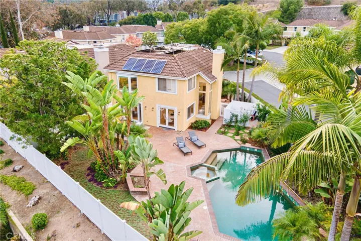 25 La Costa Court, Laguna Beach, California 92651