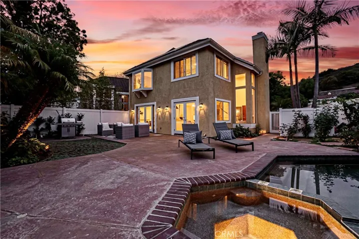 25 La Costa Court, Laguna Beach, California 92651