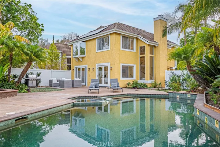 25 La Costa Court, Laguna Beach, California 92651