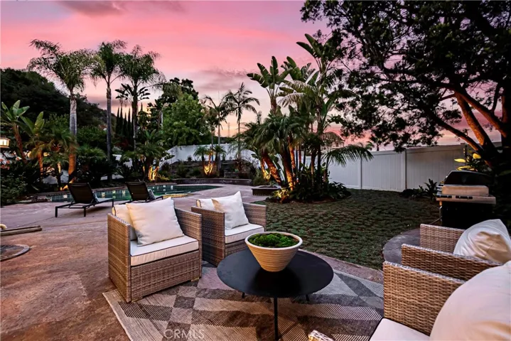 25 La Costa Court, Laguna Beach, California 92651