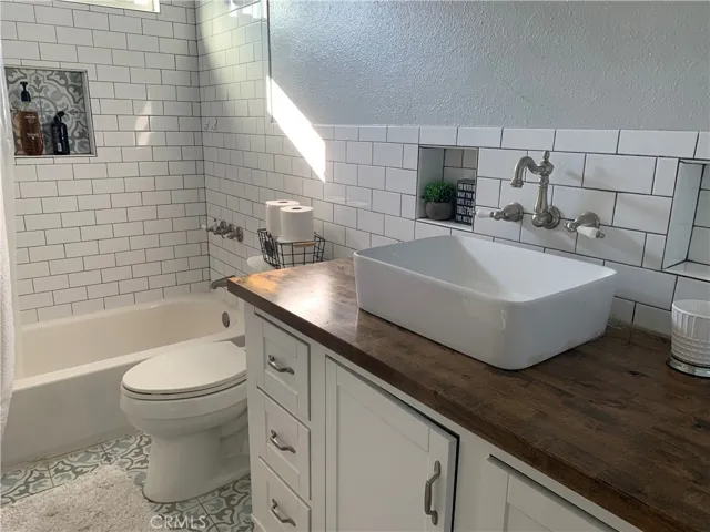 3301 Woodcreek Circle, Hacienda Heights, California 91745