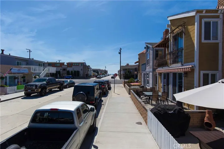 215 29th Street C/studio, Newport Beach, California 92663