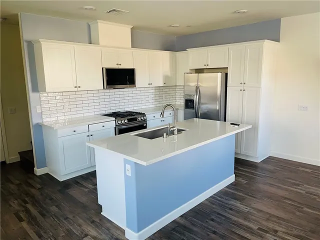30420 Town Square Drive, Menifee, California 92584