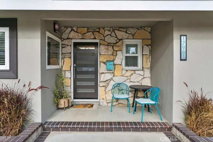 17961 Fiesta Way, Tustin, California 92780