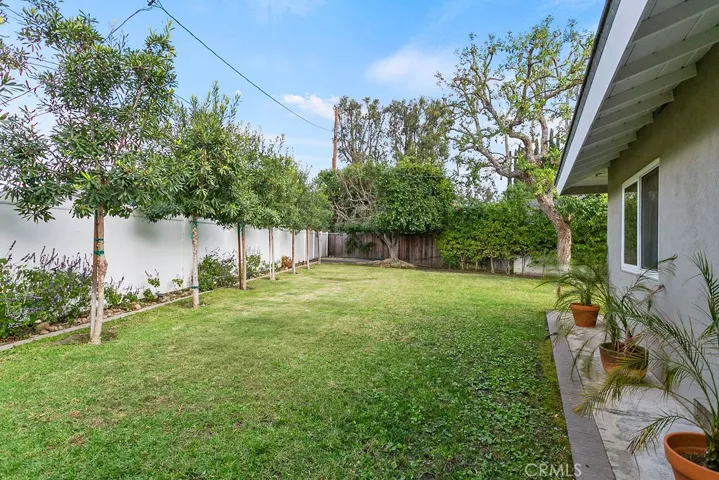 17961 Fiesta Way, Tustin, California 92780
