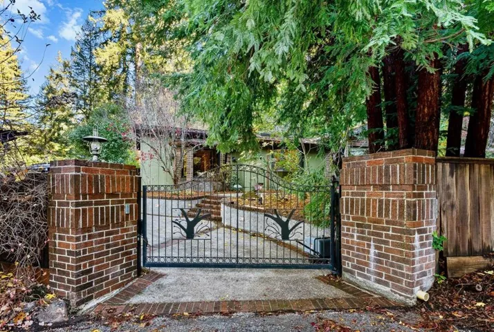 15610 Forest Hill Drive, Boulder Creek, California 95006