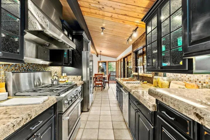 15610 Forest Hill Drive, Boulder Creek, California 95006