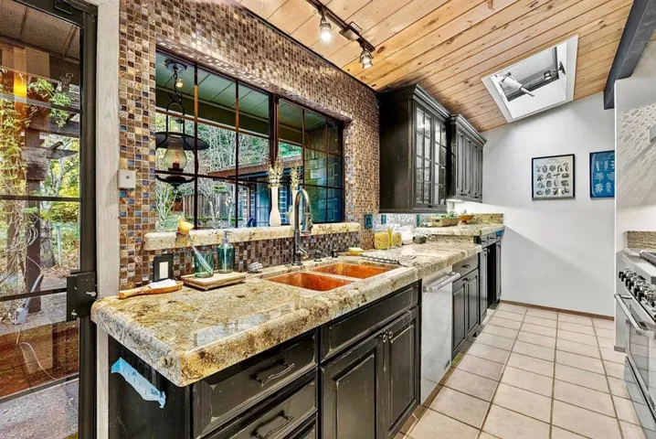 15610 Forest Hill Drive, Boulder Creek, California 95006