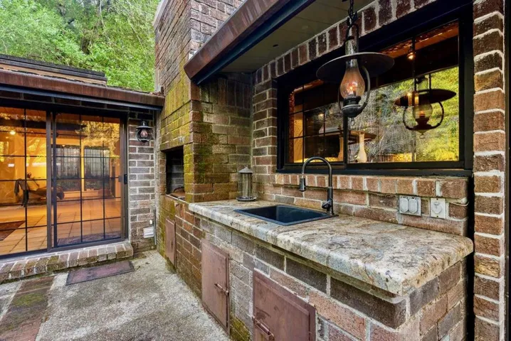 15610 Forest Hill Drive, Boulder Creek, California 95006