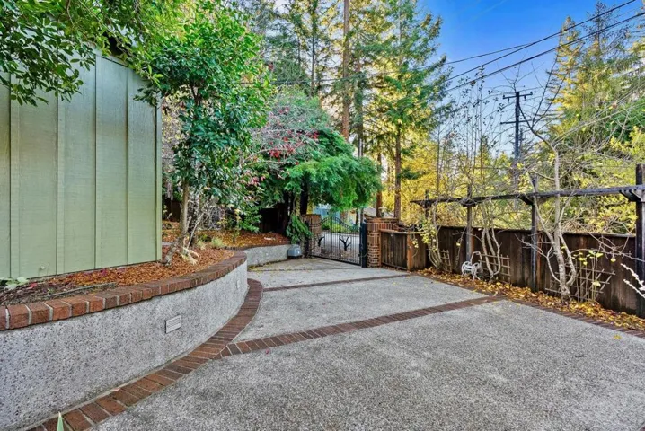 15610 Forest Hill Drive, Boulder Creek, California 95006