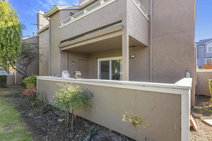 89 Crossing Ct, Hayward, California 94544