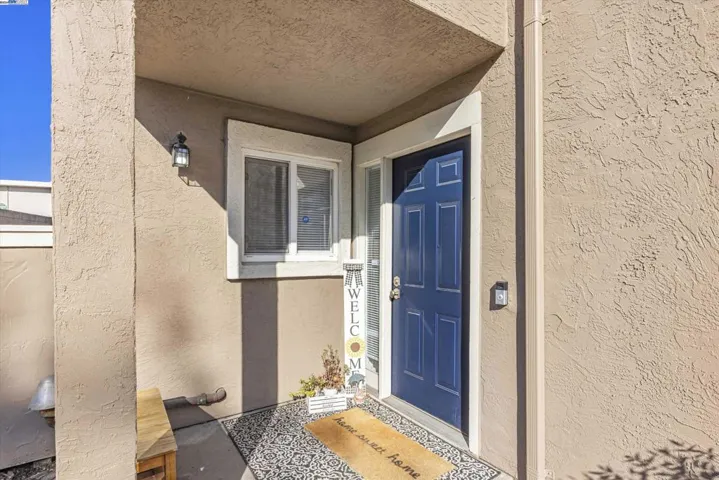 89 Crossing Ct, Hayward, California 94544