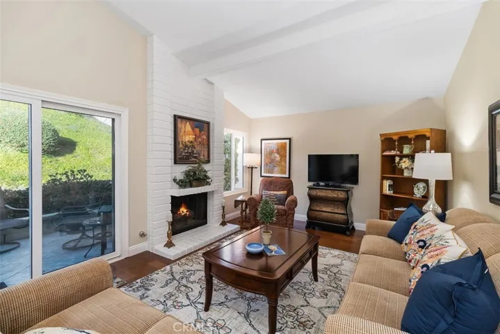 23461 Villena, Mission Viejo, California 92692