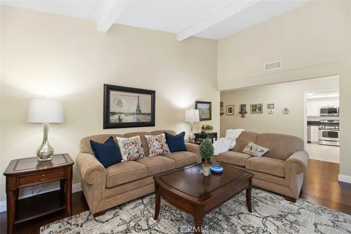 23461 Villena, Mission Viejo, California 92692