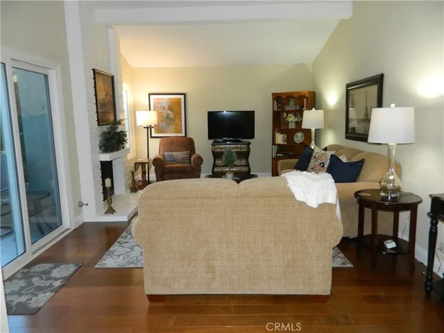 23461 Villena, Mission Viejo, California 92692