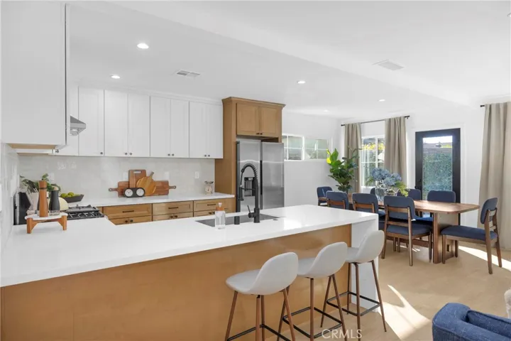 5711 Simpson Avenue, Valley Village, California 91607