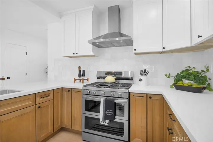 5711 Simpson Avenue, Valley Village, California 91607