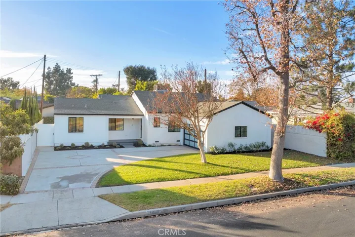 5711 Simpson Avenue, Valley Village, California 91607