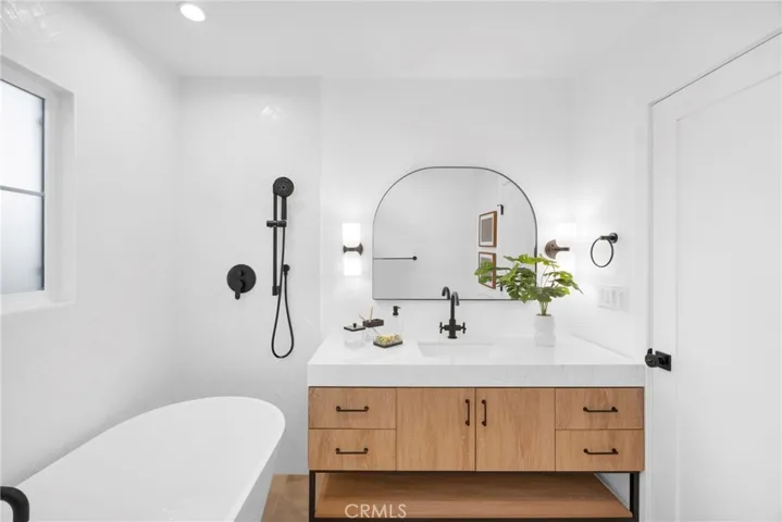 5711 Simpson Avenue, Valley Village, California 91607