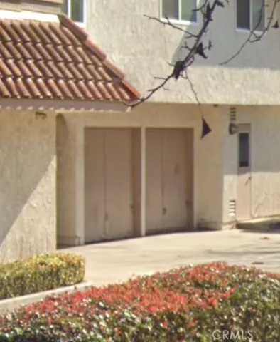 4752 Pearce Drive Garage, Huntington Beach, California 92649