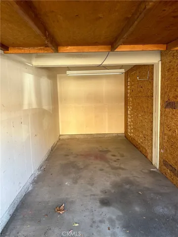 4752 Pearce Drive Garage, Huntington Beach, California 92649