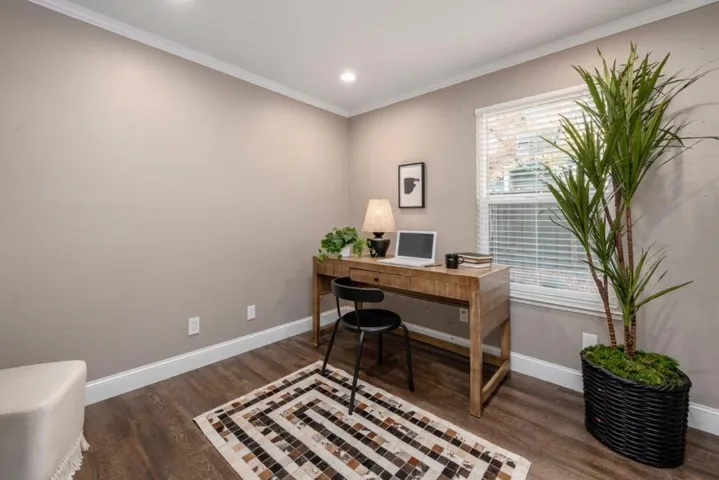 998 Santa Cruz Way, Rohnert Park, California 94928