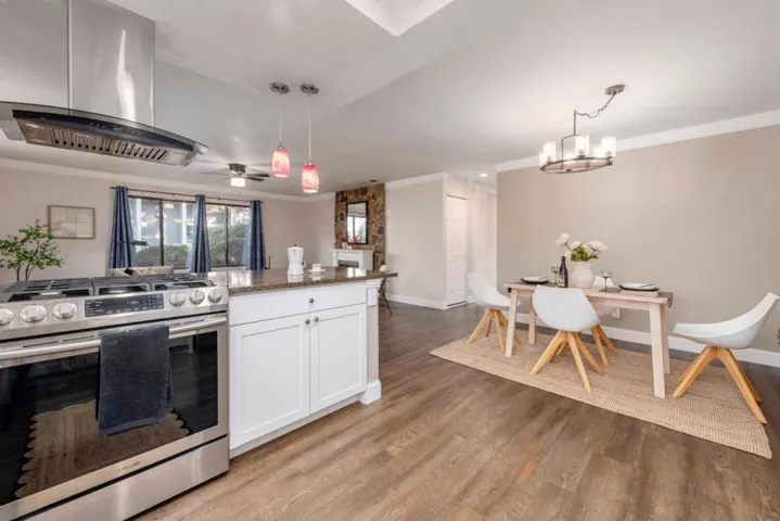 998 Santa Cruz Way, Rohnert Park, California 94928