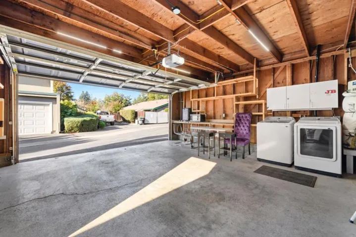 998 Santa Cruz Way, Rohnert Park, California 94928