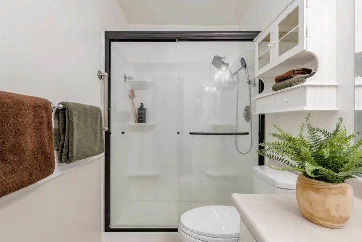 998 Santa Cruz Way, Rohnert Park, California 94928