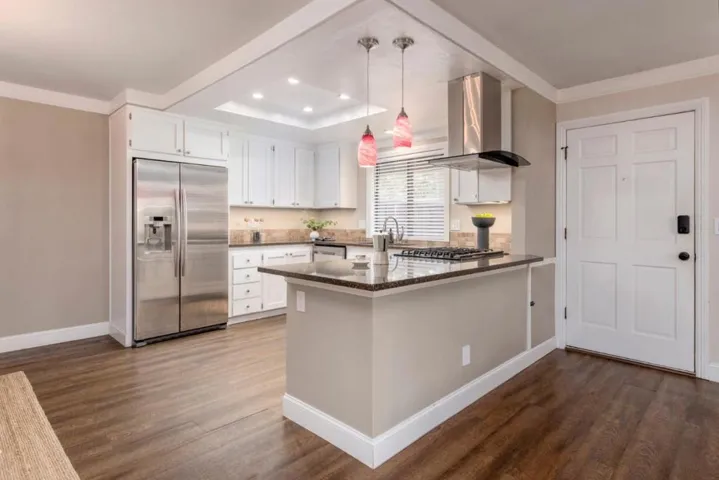 998 Santa Cruz Way, Rohnert Park, California 94928