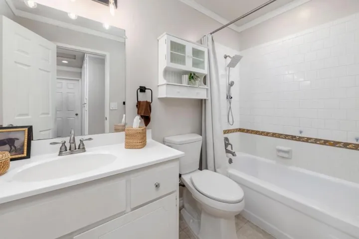 998 Santa Cruz Way, Rohnert Park, California 94928