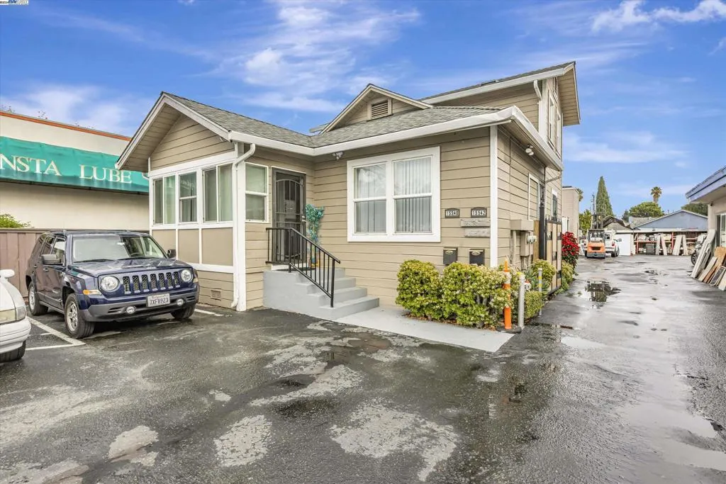 15540 Hesperian Blvd, San Lorenzo, California 94580 home-pic-0