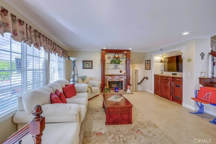 5695 Via Mariposa, Yorba Linda, California 92887