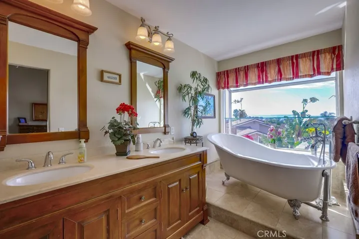 5695 Via Mariposa, Yorba Linda, California 92887