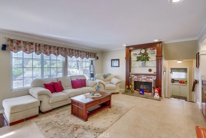5695 Via Mariposa, Yorba Linda, California 92887