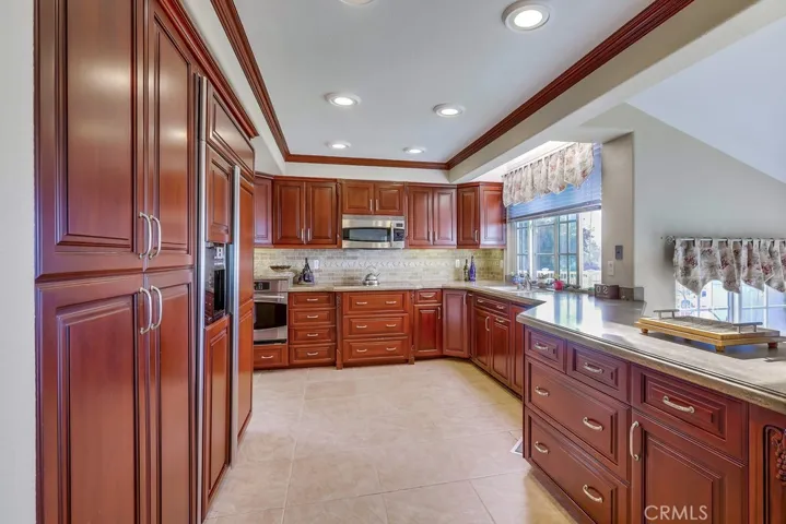 5695 Via Mariposa, Yorba Linda, California 92887