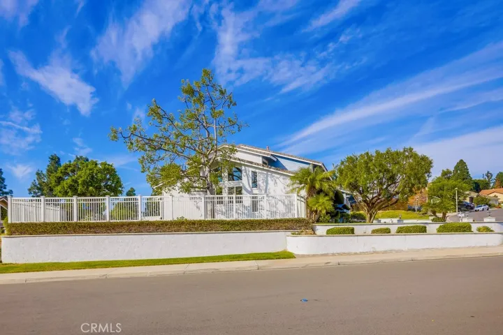 5695 Via Mariposa, Yorba Linda, California 92887