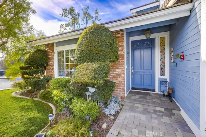 5695 Via Mariposa, Yorba Linda, California 92887