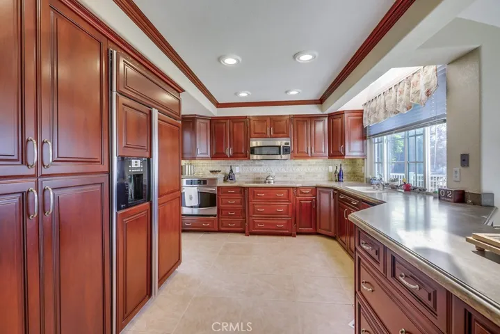 5695 Via Mariposa, Yorba Linda, California 92887