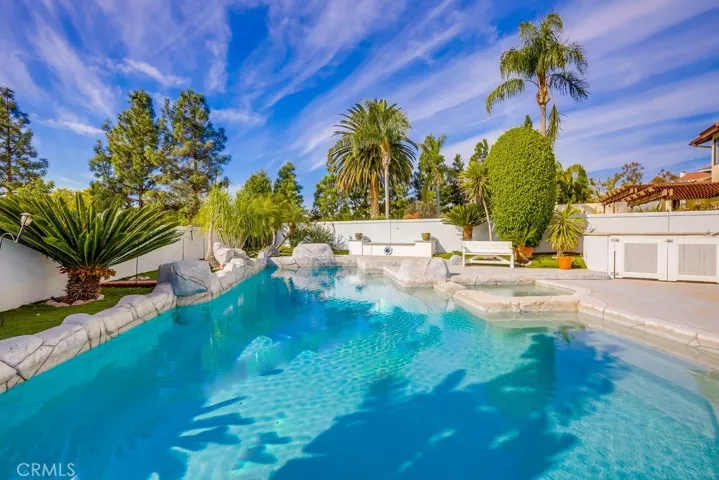 5695 Via Mariposa, Yorba Linda, California 92887