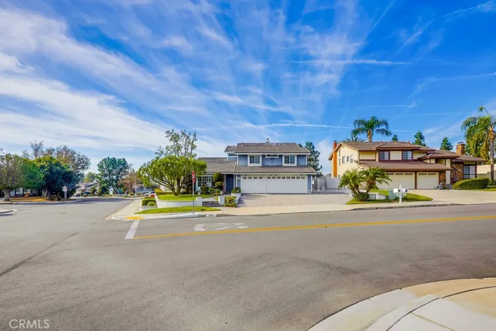 5695 Via Mariposa, Yorba Linda, California 92887