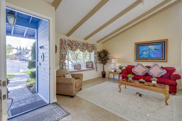 5695 Via Mariposa, Yorba Linda, California 92887