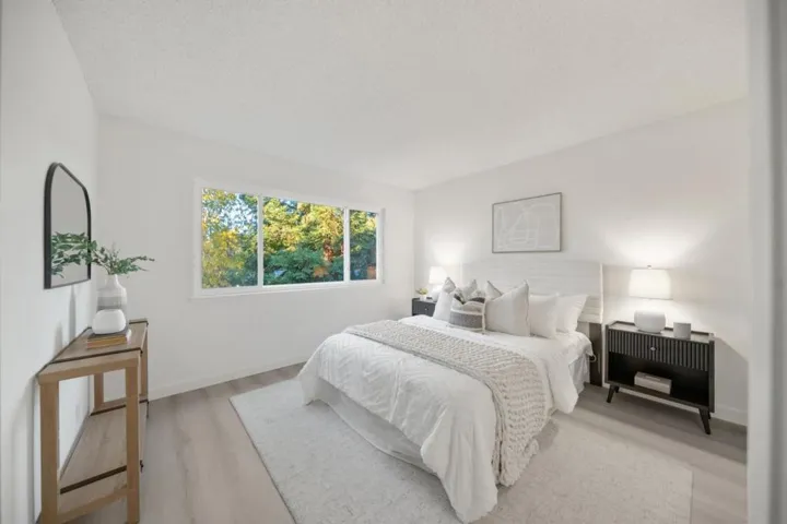 1987 Las Encinas Court, Los Gatos, California 95032