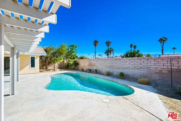 27170 Shadowcrest Lane, Cathedral City, California 92234