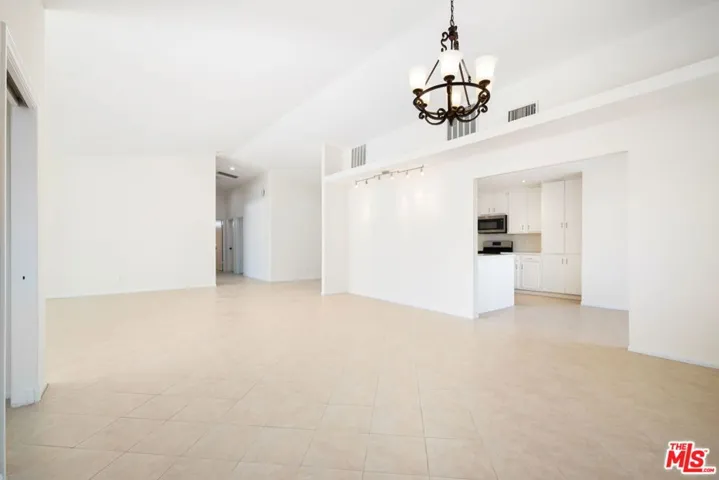 27170 Shadowcrest Lane, Cathedral City, California 92234