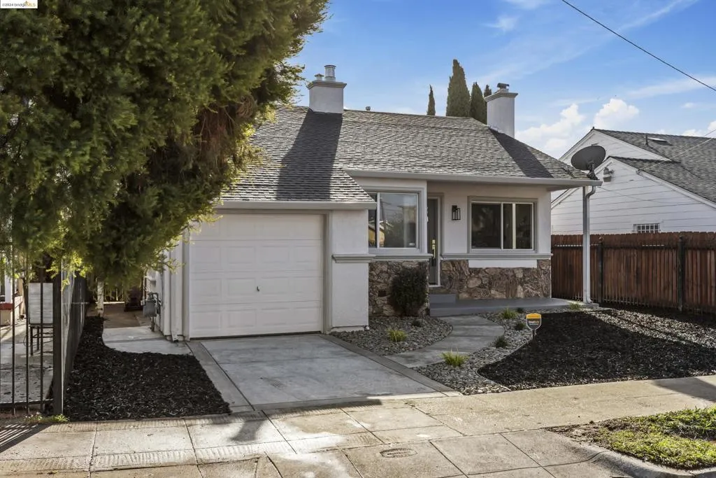 1374 62nd Ave, Oakland, California 94621 home-pic-22