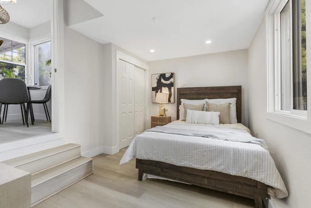 1374 62nd Ave, Oakland, California 94621 home-pic-14
