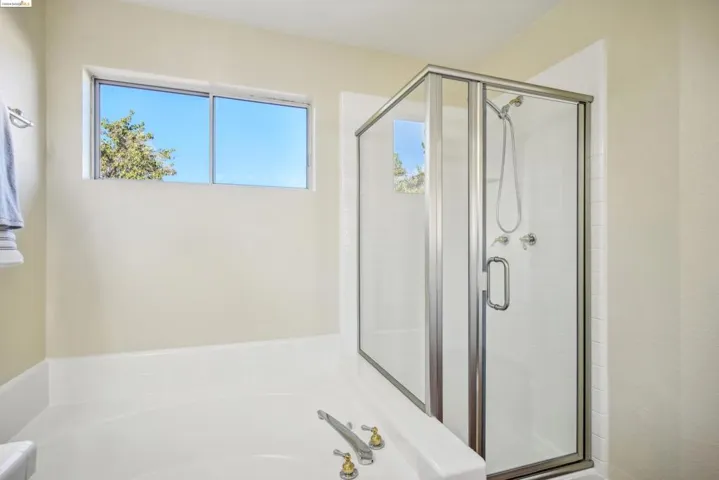 2019 Laguna Dr, Hayward, California 94545